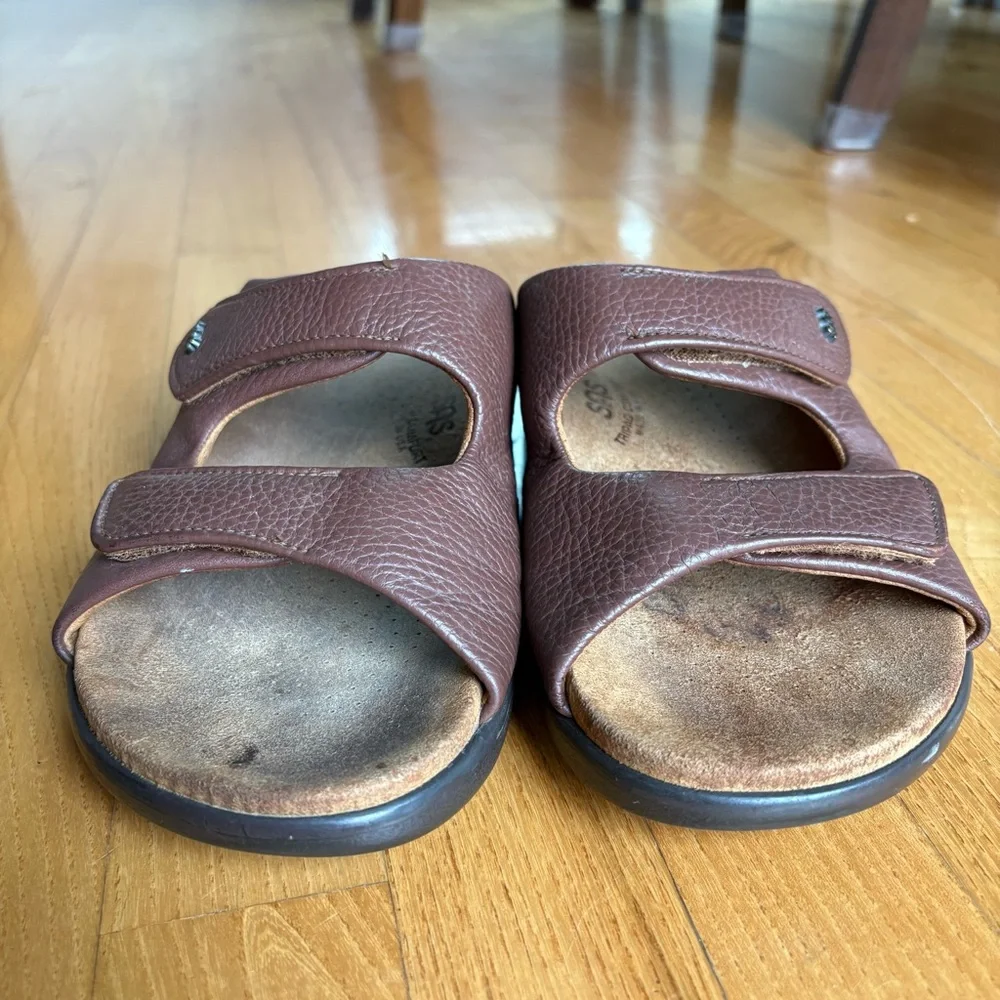 SAS Cozy Leather Slide Sandals Comfortable brown Adjustable Amber Women’s Sz 8.5